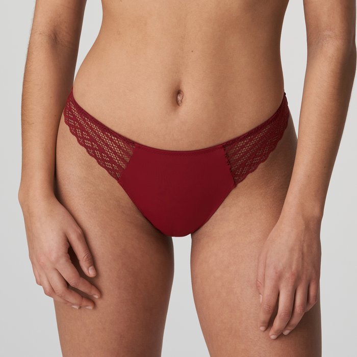 PrimaDonna Twist East end String (Red Boudoir)